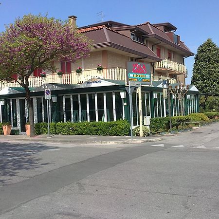 Hotel Rado Lido di Jesolo Zewnętrze zdjęcie